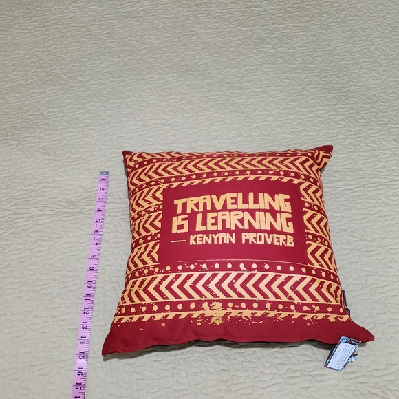 Traveling Is Learning Peperuka accent pillow - Picture 7 of 7